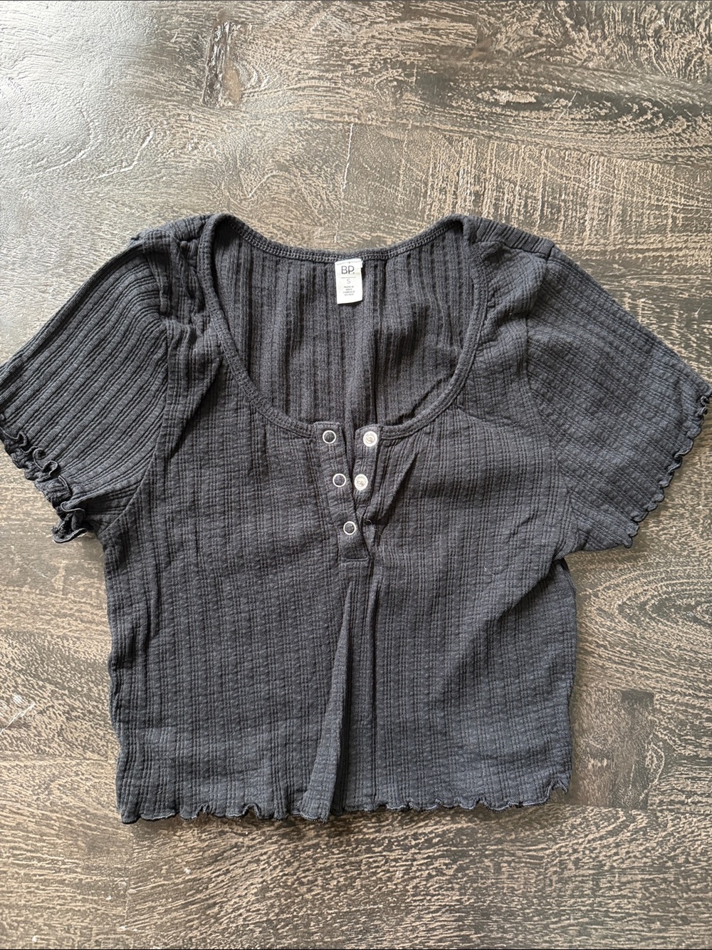 bp Black Ribbed Scoop-Neck Button Crop Top